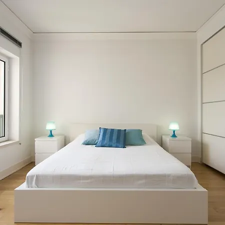 Apartamento Feels Like Large Flat With Green Terrace / Pool
