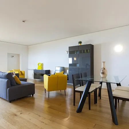 Appartamento Feels Like Large Flat With Green Terrace / Pool *