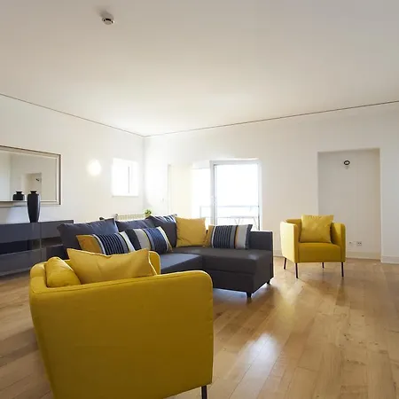Feels Like Large Flat With Green Terrace / Pool * Cascais