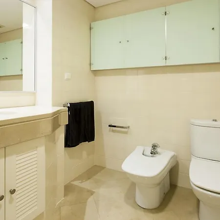 Appartamento Feels Like Large Flat With Green Terrace / Pool *